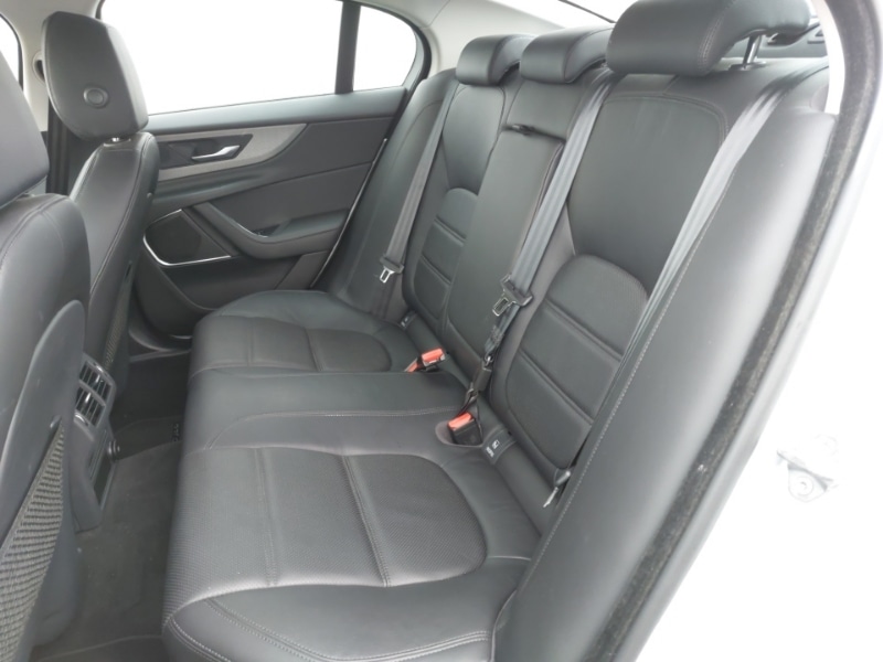 Used Jaguar XE 2019 for sale - 77645065: Photo 6