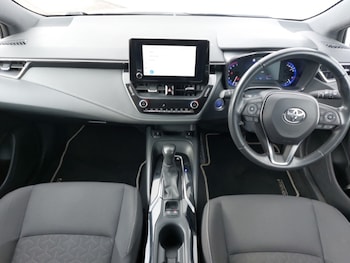 Used Toyota Corolla 2022 for sale - 76188343: Photo 2