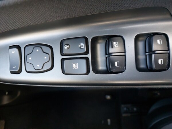 Used Hyundai KONA 2018 for sale - 76233326: Photo 12