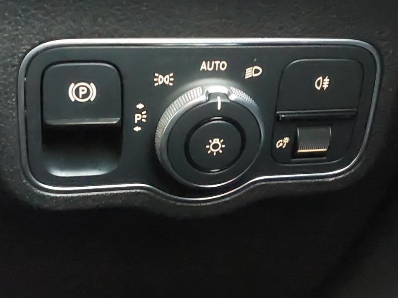 Used Mercedes-Benz GLB 2023 for sale - 77251979: Photo 13