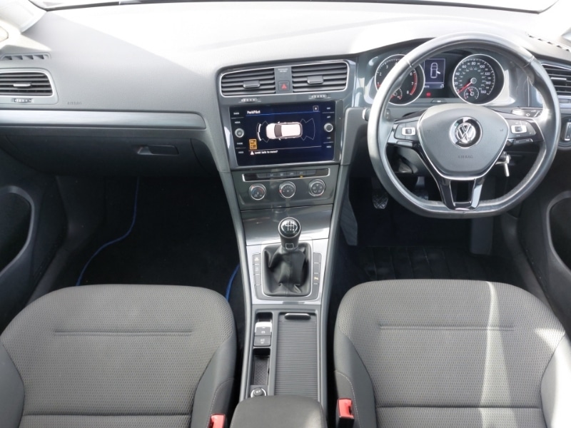 Used Volkswagen Golf 2019 for sale - 78202754: Photo 2
