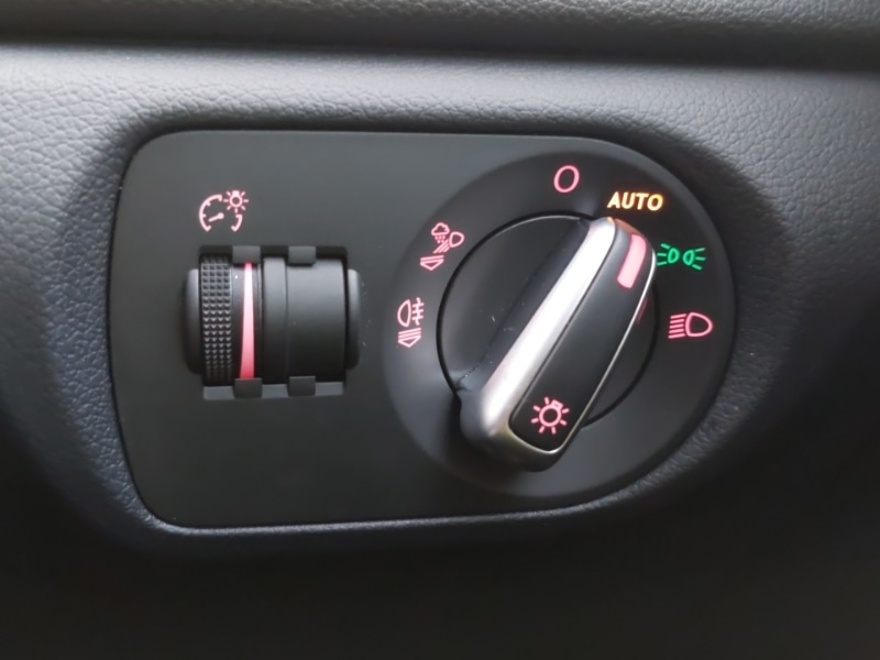 Used Audi Q3 2017 for sale - 77472182: Photo 16