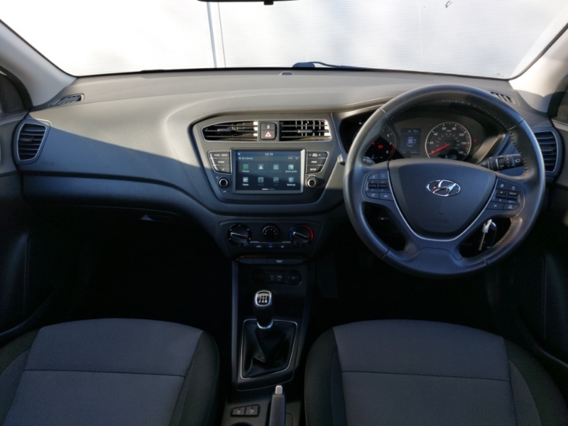 Used Hyundai i20 2020 for sale - 76795384: Photo 2