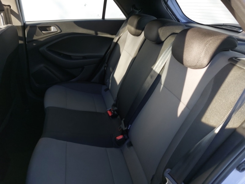 Used Hyundai i20 2020 for sale - 76795384: Photo 6