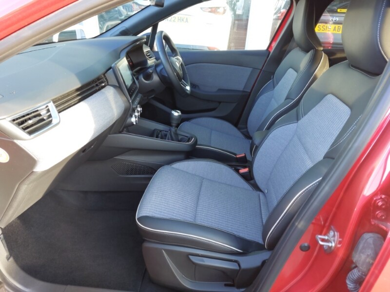 Used Renault Clio 2024 for sale - 76066740: Photo 5