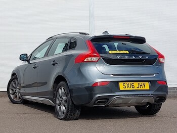 Used Volvo V40 2016 for sale - 78865715: Photo