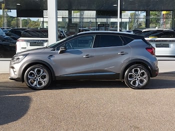 Used Renault Captur 2023 for sale - 79768457: Photo