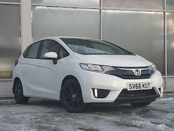 2016 - 1.3 SE Navi 5dr