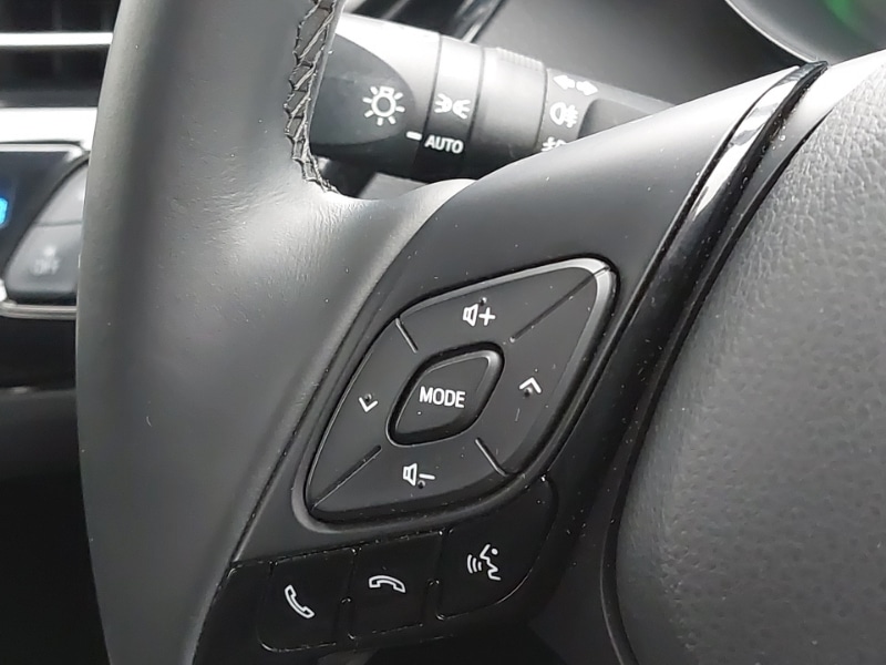 Used Toyota C-HR 2019 for sale - 78147060: Photo 18