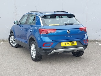 Used Volkswagen T-Roc 2024 for sale - 79126441: Photo