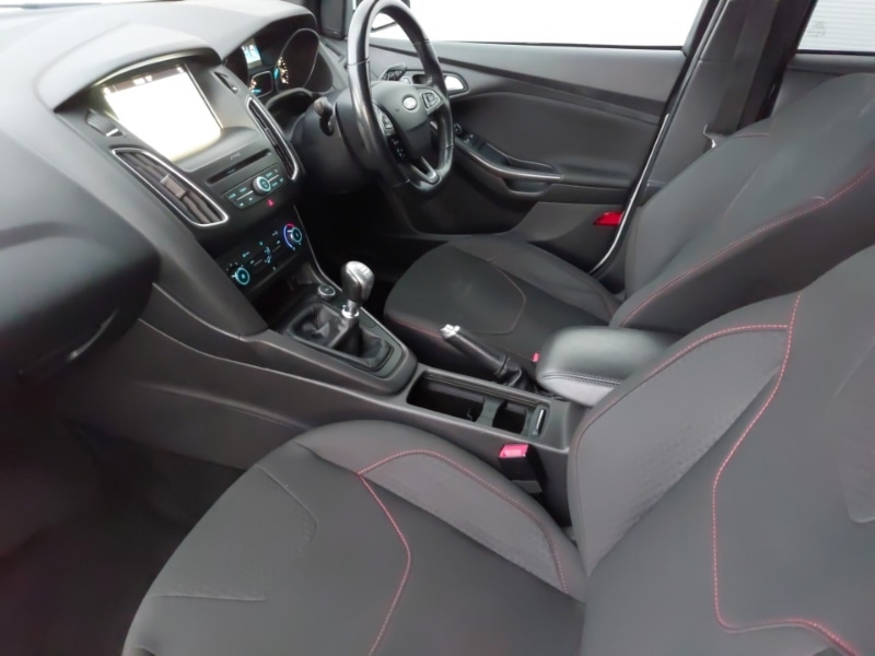 Used Ford Focus 2018 for sale - 76951726: Photo 5