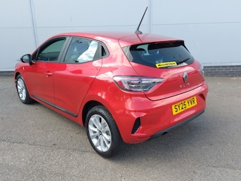 Used Renault Clio 2025 for sale - 79157428: Photo