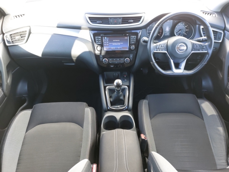 Used Nissan Qashqai 2017 for sale - 77922318: Photo 2