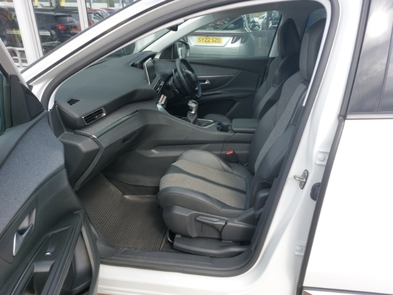 Used Peugeot 5008 2018 for sale - 77165237: Photo 5