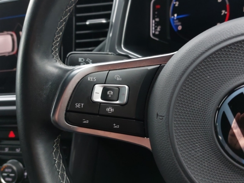 Used Volkswagen T-Roc 2021 for sale - 76556471: Photo 14