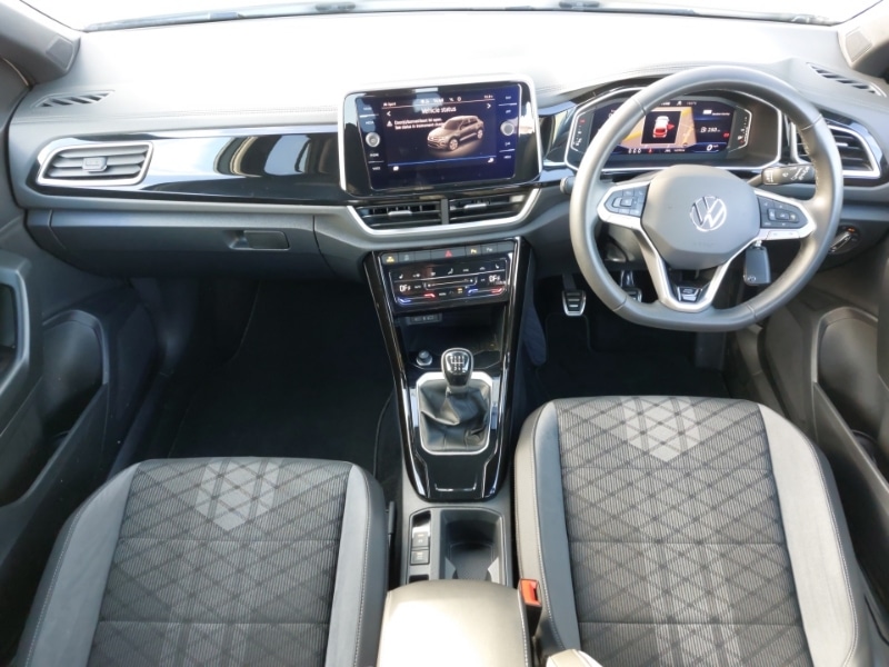 Used Volkswagen T-Roc 2024 for sale - 77922401: Photo 2