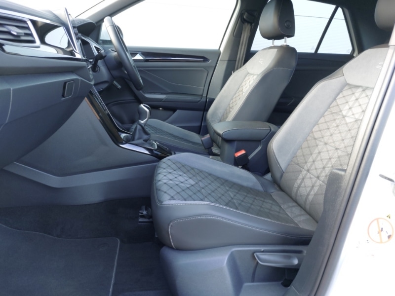 Used Volkswagen T-Roc 2024 for sale - 77922401: Photo 5