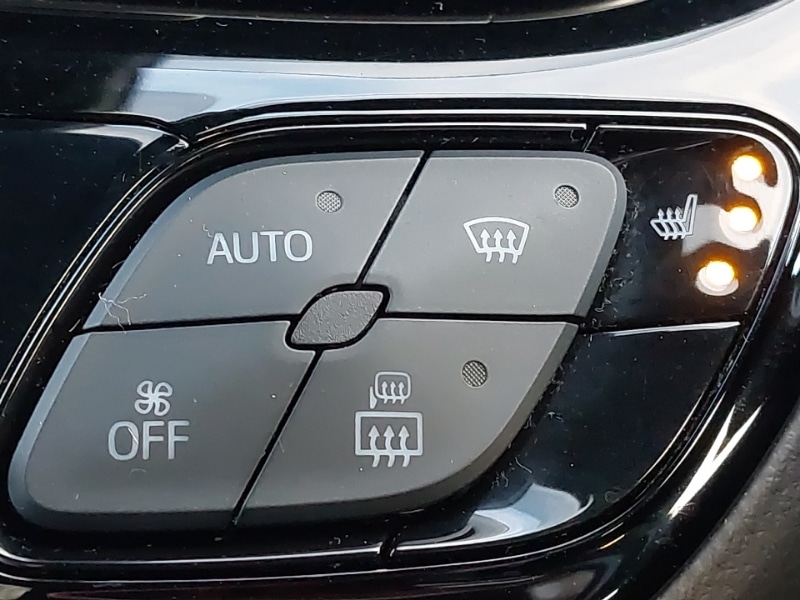 Used Toyota C-HR 2018 for sale - 77024470: Photo 19