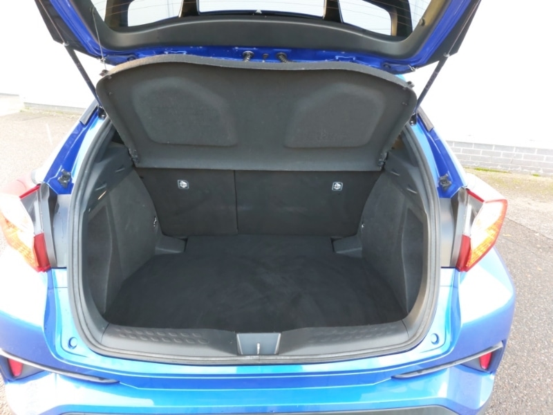 Used Toyota C-HR 2018 for sale - 77024470: Photo 8