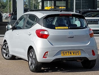 Used Hyundai i10 2024 for sale - 79683761: Photo