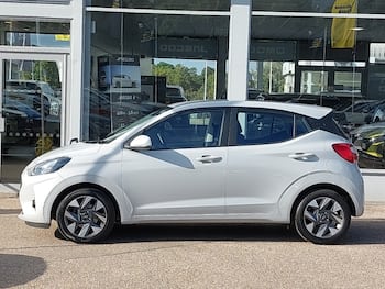 Used Hyundai i10 2024 for sale - 79683761: Photo