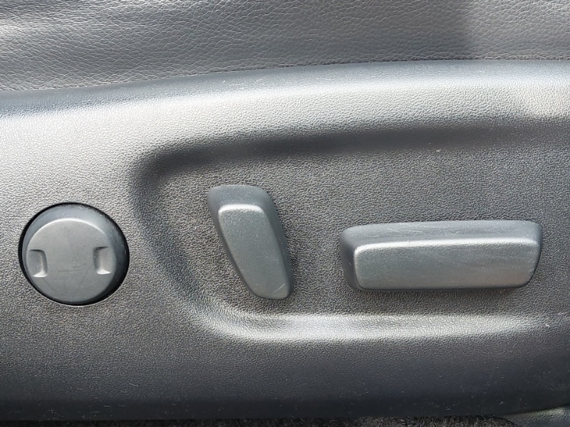 Used Toyota RAV4 2018 for sale - 77605842: Photo 12