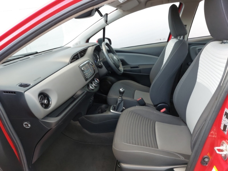 Used Toyota Yaris 2019 for sale - 76492981: Photo 5