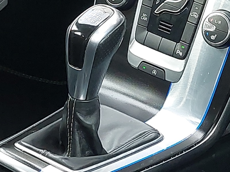 Used Volvo V40 2016 for sale - 77548716: Photo 11