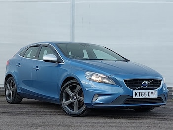 2016 - D2 [120] R DESIGN Nav 5dr