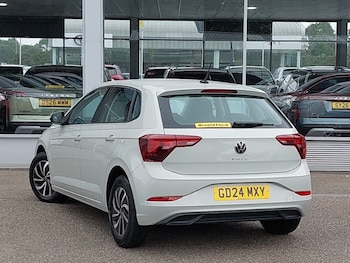 Used Volkswagen Polo 2024 for sale - 79642133: Photo