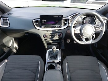 Used Kia XCeed 2023 for sale - 79597932: Photo
