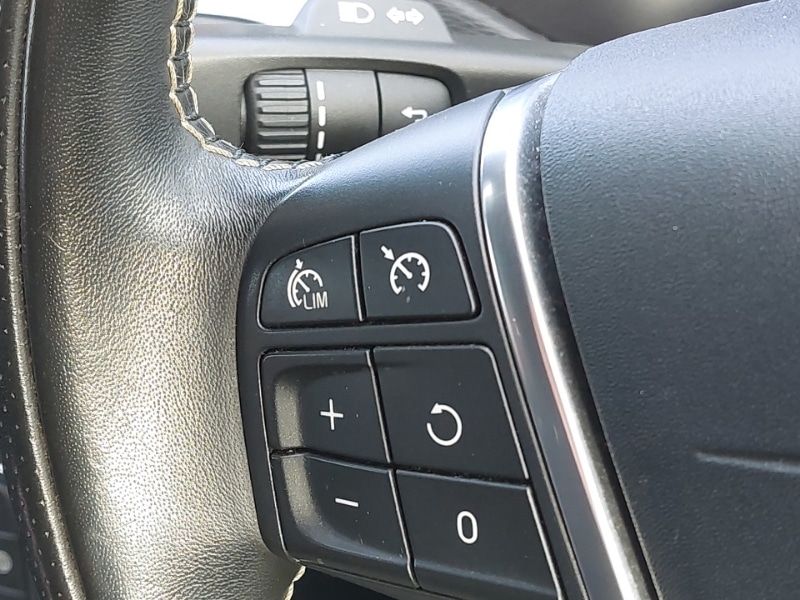 Used Volvo V40 2019 for sale - 77922379: Photo 18