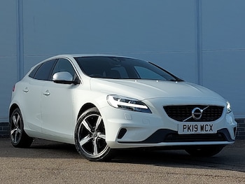 Volvo V40 feature image