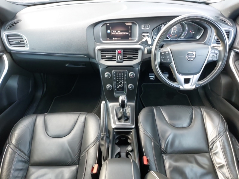Used Volvo V40 2019 for sale - 77922379: Photo 2