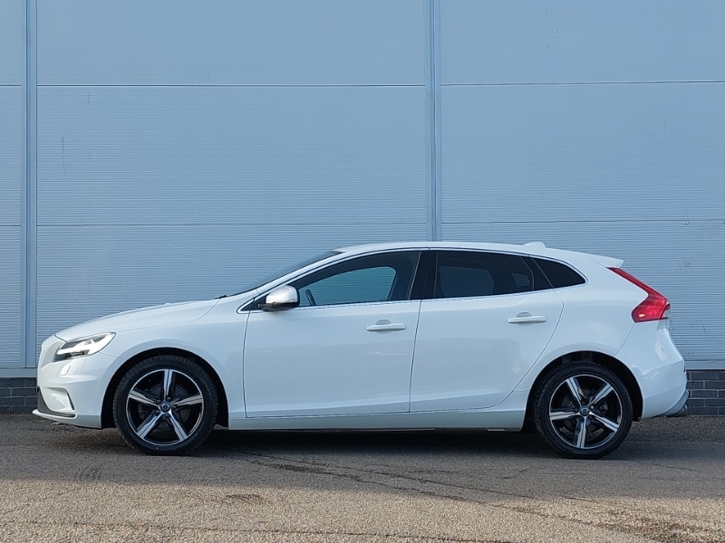 Used Volvo V40 2019 for sale - 77922379: Photo 4