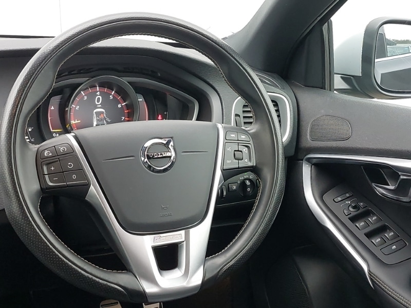 Used Volvo V40 2019 for sale - 77750621: Photo 10