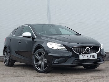 Used Volvo V40 2019 for sale - 77750621: Photo