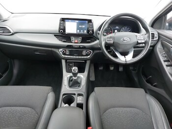 Used Hyundai i30 2018 for sale - 79044146: Photo