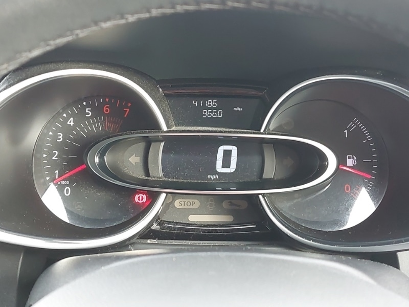 Used Renault Clio 2017 for sale - 77605813: Photo 12