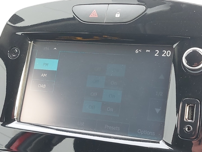 Used Renault Clio 2017 for sale - 77605813: Photo 14