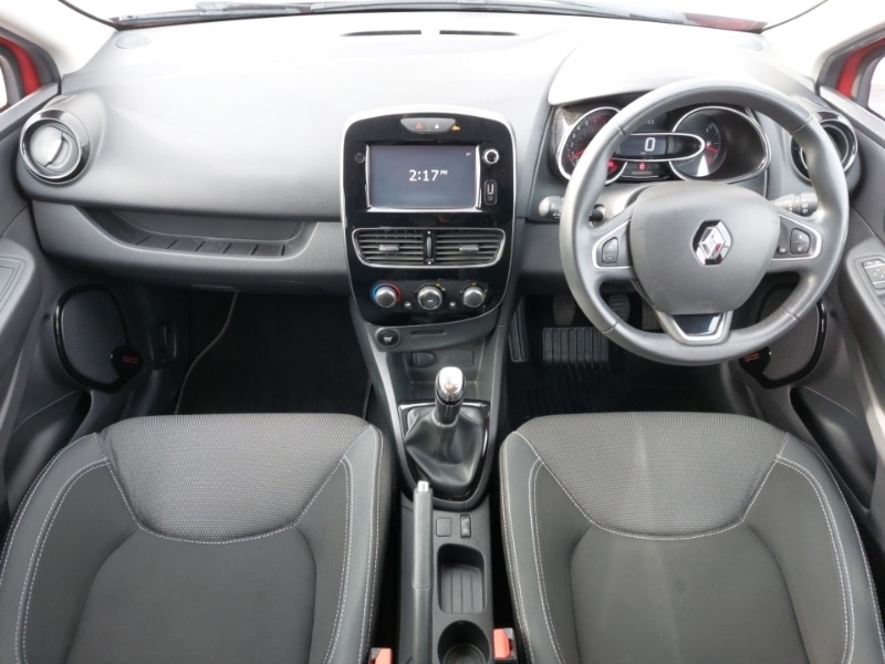 Used Renault Clio 2017 for sale - 77605813: Photo 2