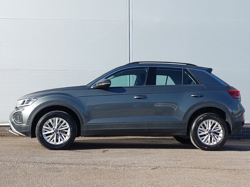 Used Volkswagen T-Roc 2023 for sale - 77716828: Photo 4