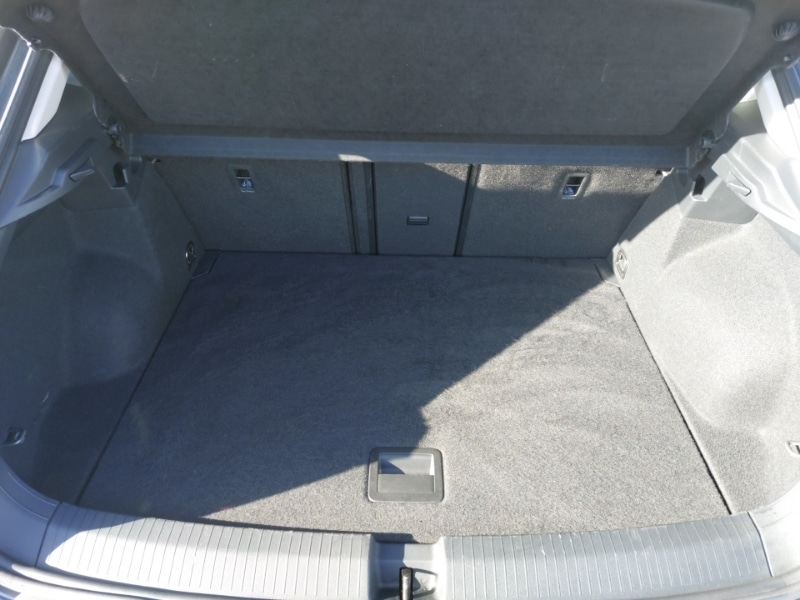 Used Volkswagen T-Roc 2023 for sale - 77716828: Photo 8