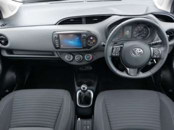 Used Toyota Yaris 2018 for sale - 75345746: Photo