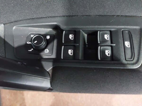 Used Volkswagen Tiguan 2018 for sale - 76199598: Photo 12