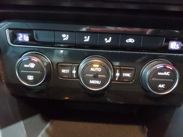 Used Volkswagen Tiguan 2018 for sale - 76199598: Photo 14