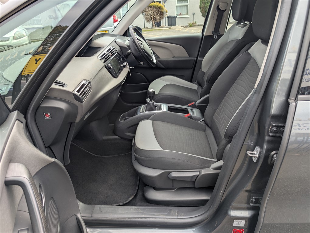 Used Citroen C4 Grand Picasso 2015 for sale - 76130991: Photo 16