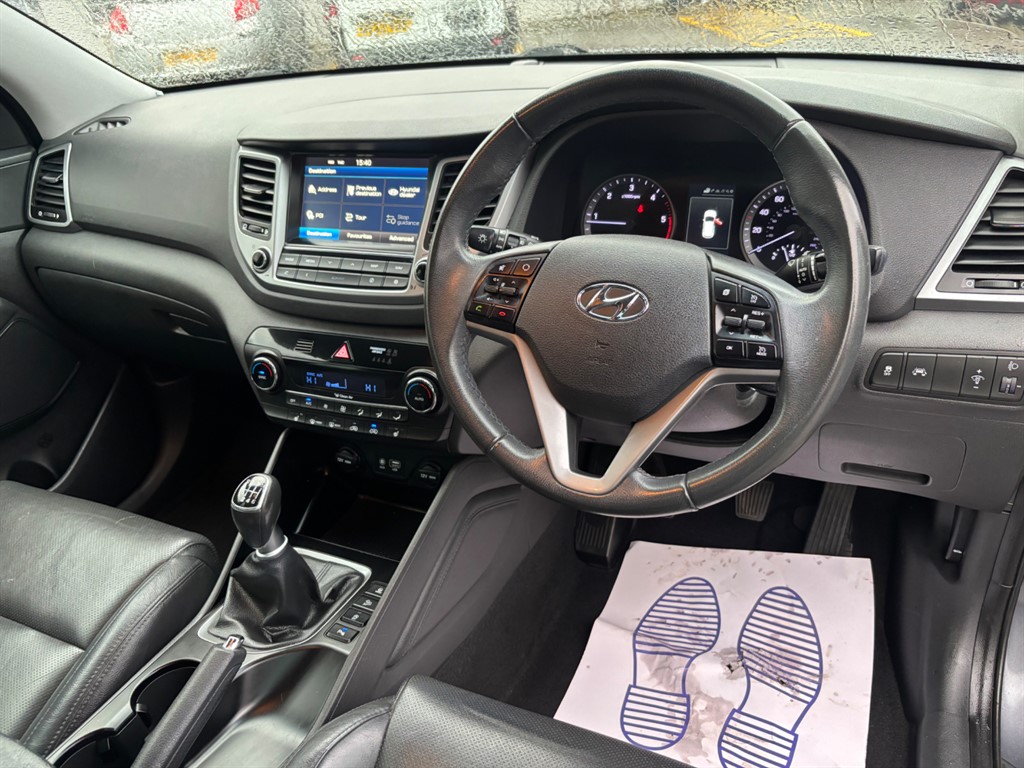 Used Hyundai TUCSON 2017 for sale - 76476288: Photo 2