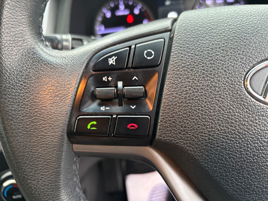 Used Hyundai TUCSON 2017 for sale - 76476288: Photo 9