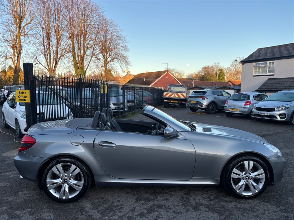 Used Mercedes-Benz SLK 2009 for sale - 76818098: Photo 17